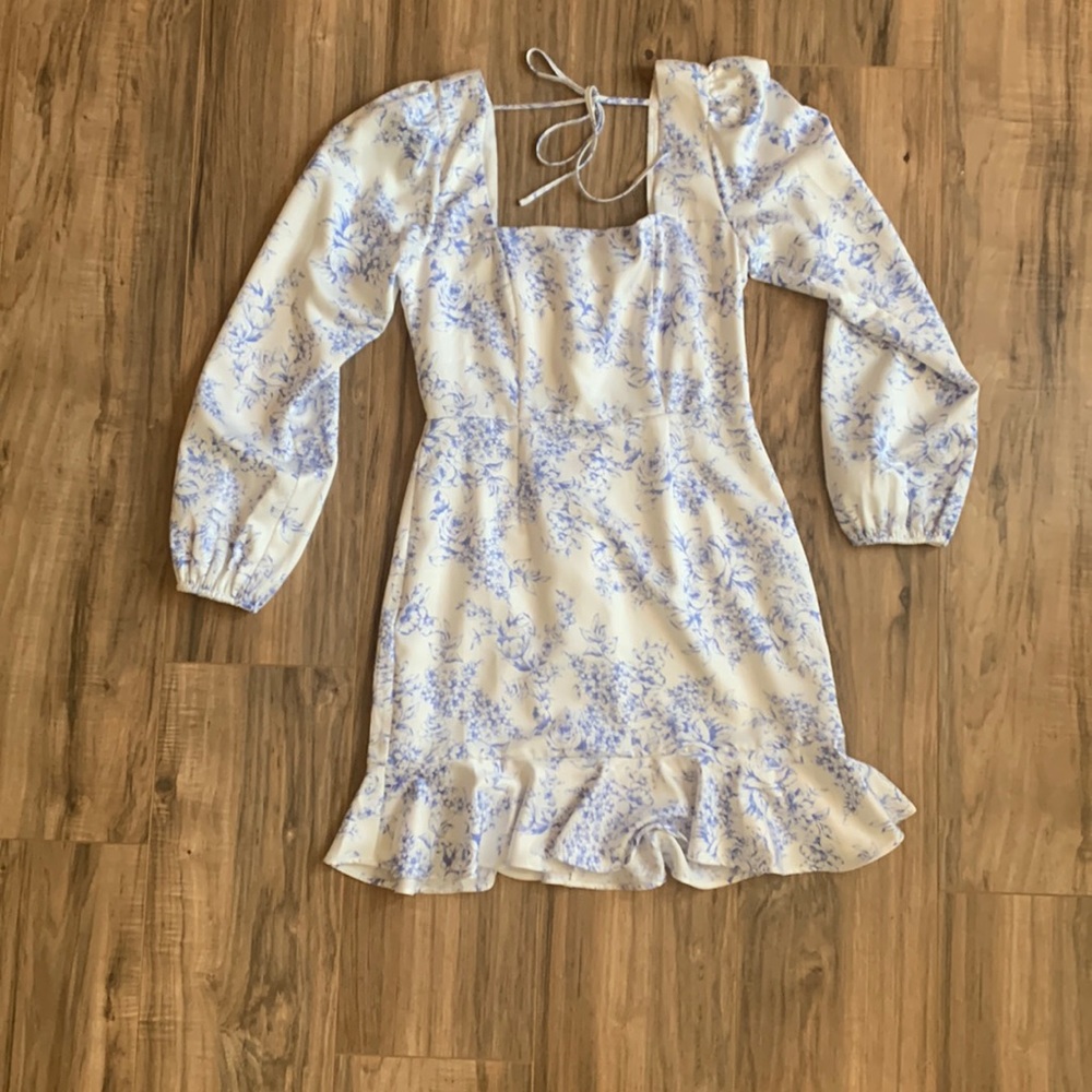 Forever 21 blue & white formal dress